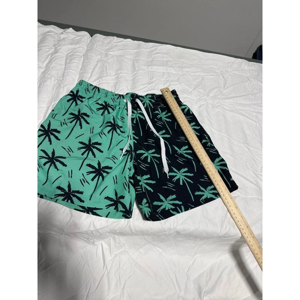 Chubbies Men Palm Tree Print Swim Shorts Green Black 5.5 Inseam Small